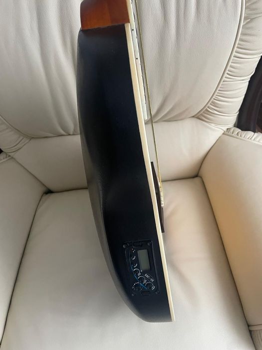 Гитара Adagio с подключением