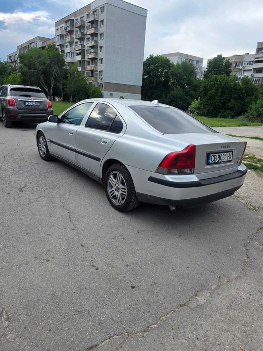 Продавам Volvo S60 D5, 2003 г. , 2. 4 дизел, 163 к. с. сив металик