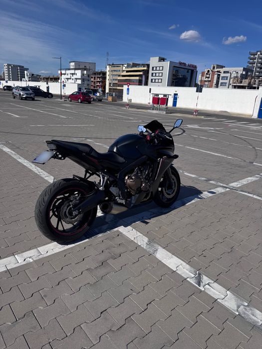 Vând Honda CBR 650F (2018) – Limitată A2 – Evacuare Akrapovič