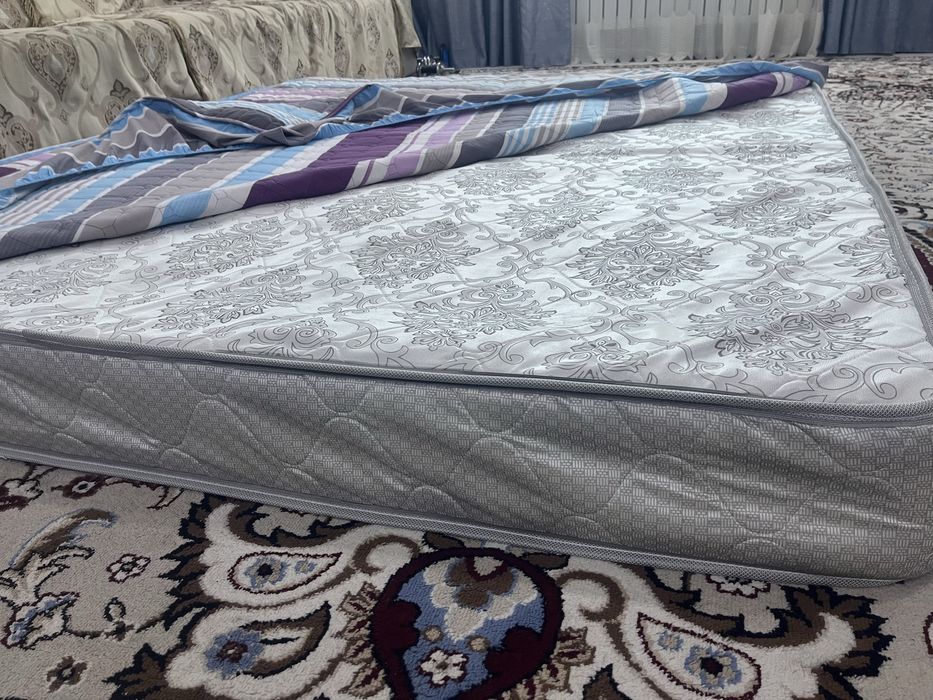 Продам новый матрас 180/200