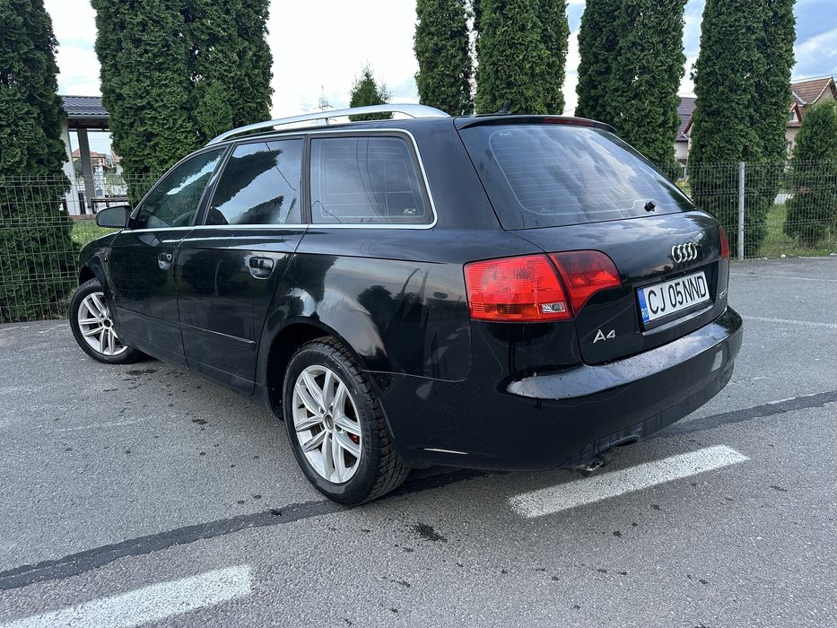 Audi A4.