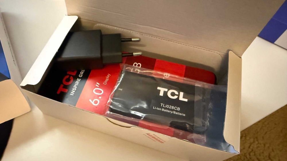 Телефон TCL 501 2GB 32GB