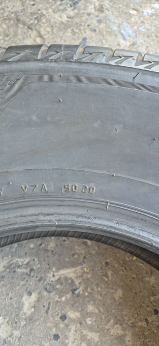 4 anvelope vara Bridgestone 265/65/17,dot 2020.Pretul este pe bucata.