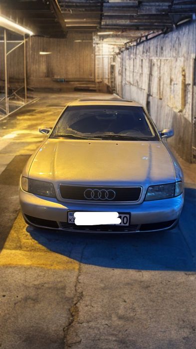 Продам ауди А4 1995 года.