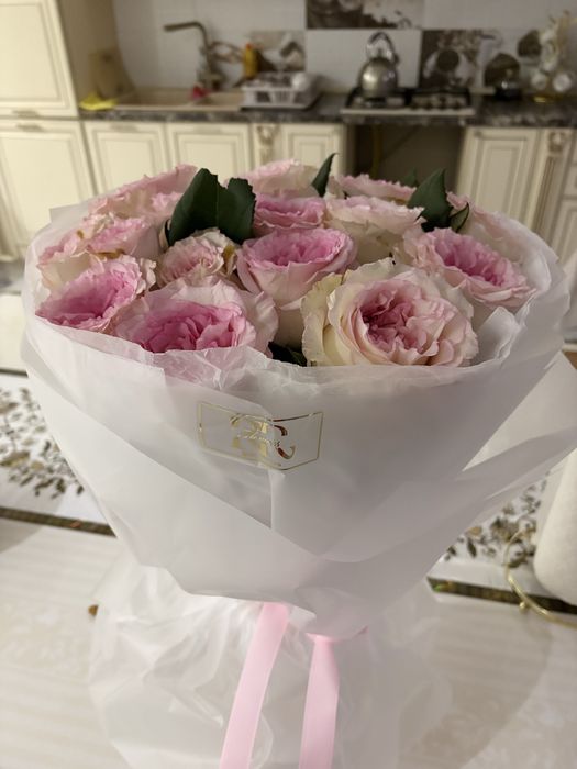 Продам цветы 15шт розы