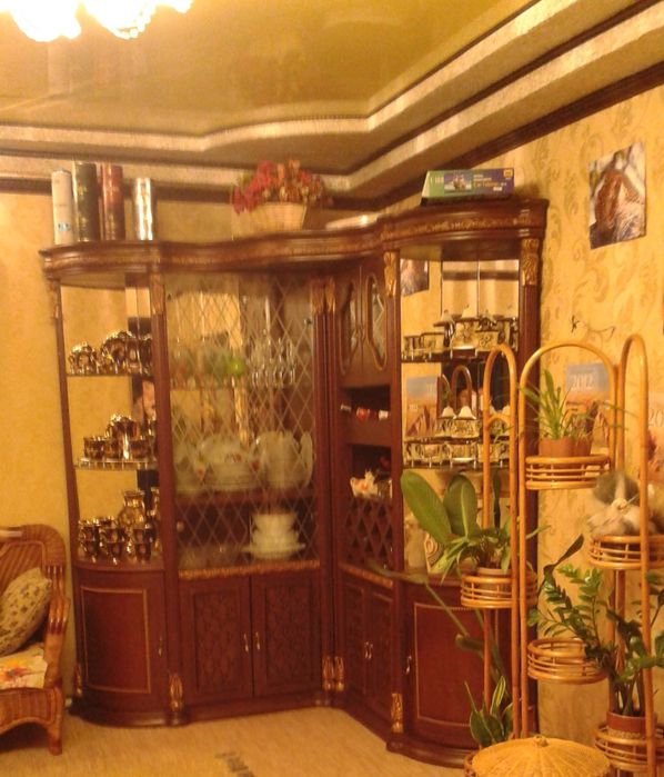 Продам шкаф для посуды