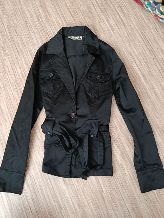 Продам  куртки  в отличном состоянии