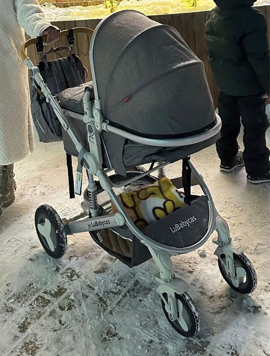 Продаю коляску в хорошем состояний