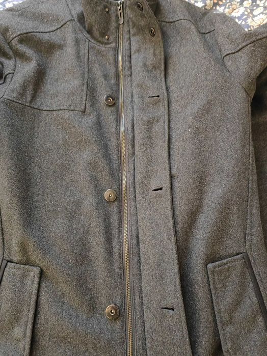 Мъжко вълнено палто L размер