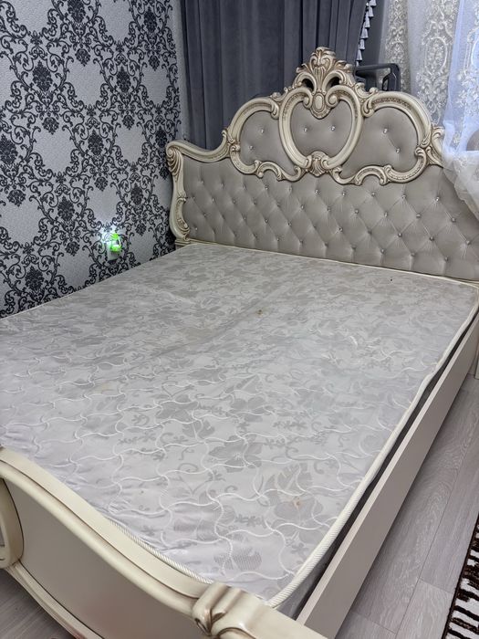 Матрас срочно продам б/у 180*200