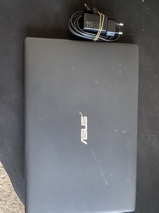 Laptop Asus x 551 m
