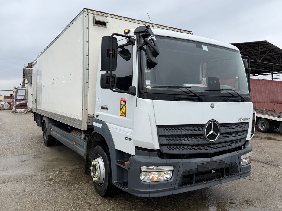 Mercedes Atego 12t cub+lift, an 2017, 322.000km(similar man tgl/iveco)