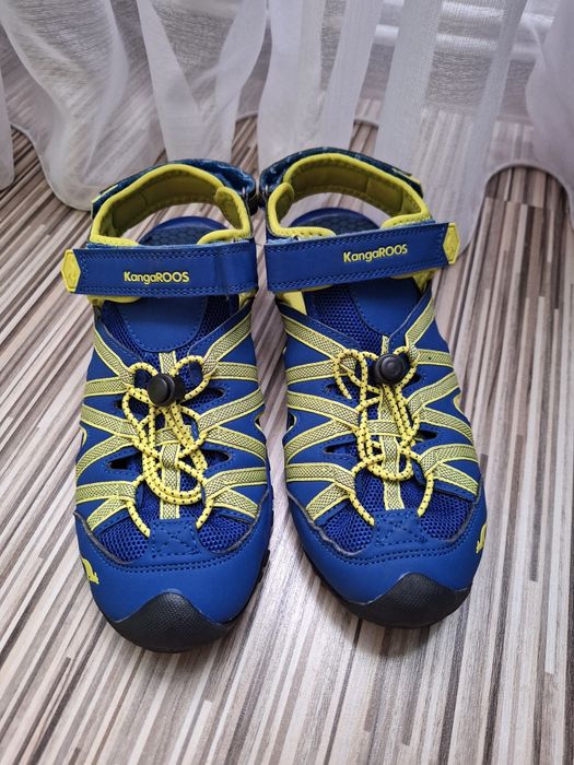 Sandale KangaRoos marime 40 ca noi.