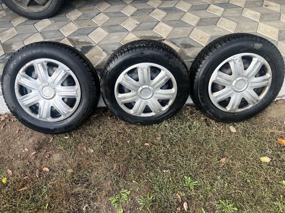 Vand Set 3 roți complet echipate R14 (3 anvelope + jante tablă + capace)