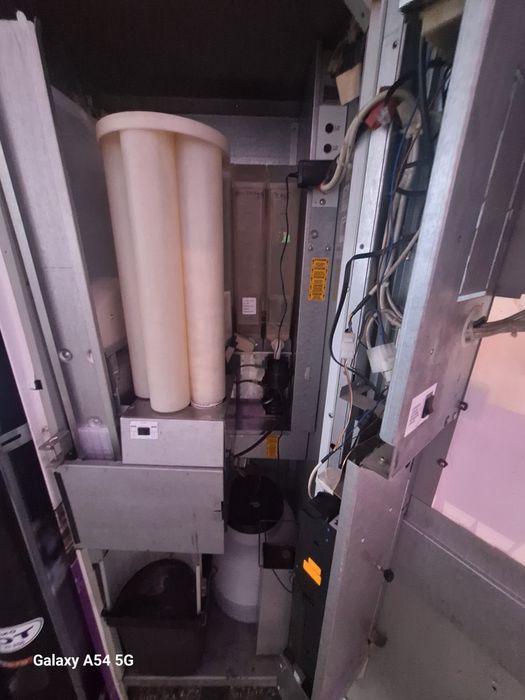 Вендинг машина Зануси Венеция с монетник