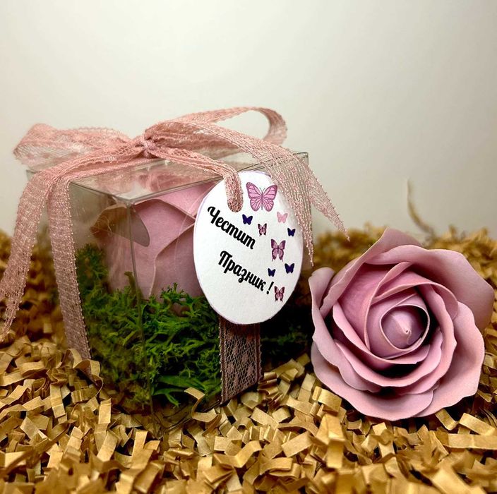 Сапунена роза със скандинавски мъх