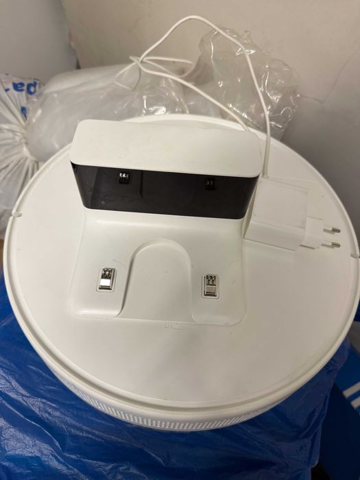 Робот-пылесос Xiaomi Mi Robot Vacuum-Mop Essential