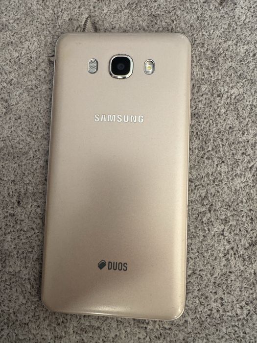 Samsung Galaxy J7