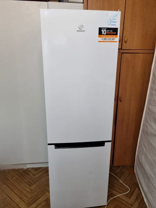 Холодильник indesit 185 см