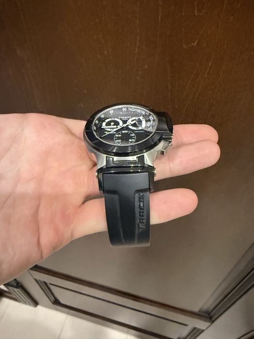 Часы Tissot четкие