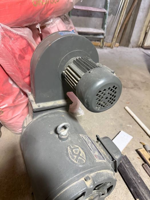 Трёхфазный мотор 380V с вентилятором (новый)