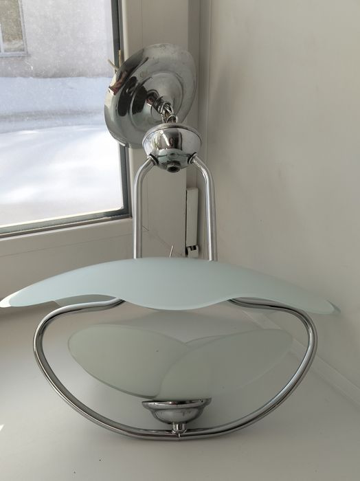 Продам люстру б/у