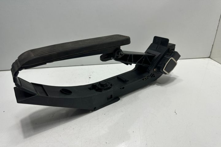 Pedala acceleratie A2203000104 Mercedes-Benz S-Class W221