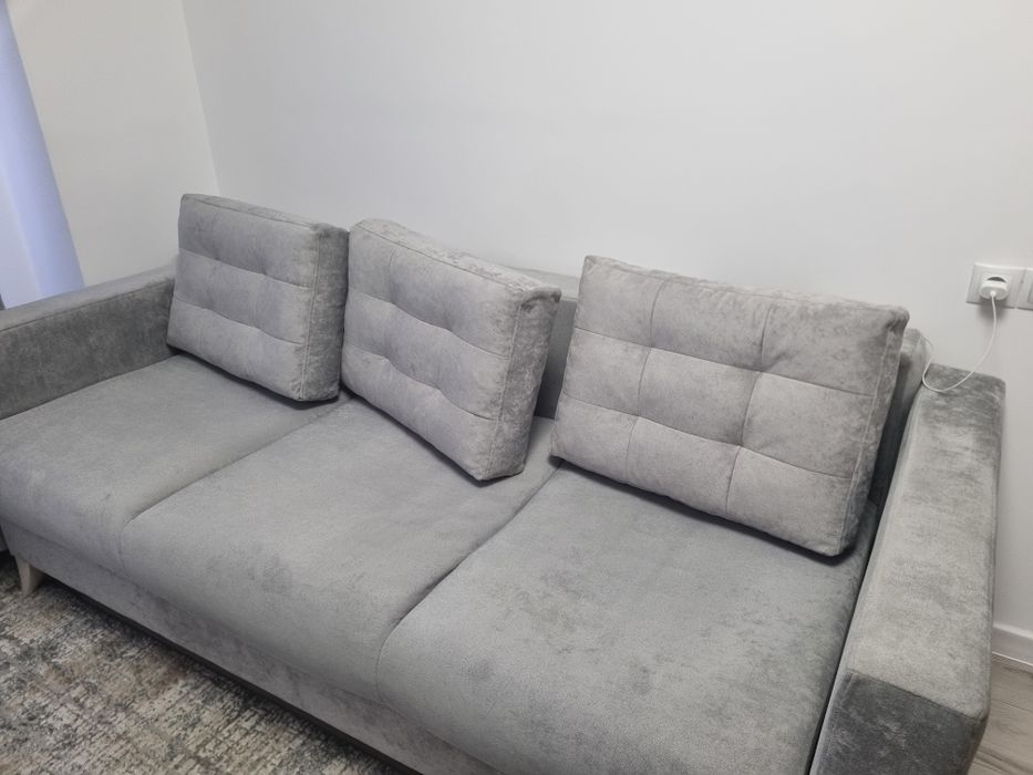 Vând canapea extensibilă gri