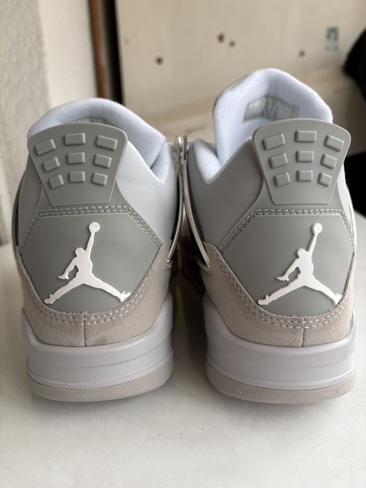 Air Jordan 4 “Frozen Moments”