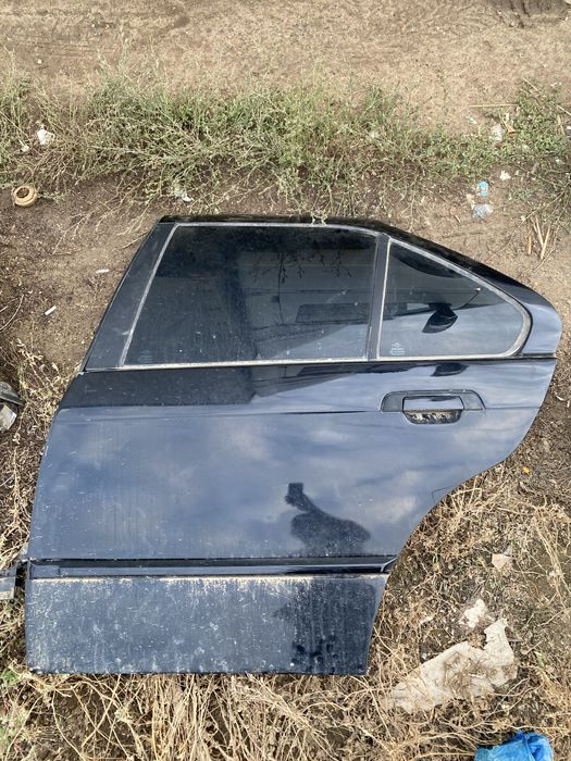 Разбор БМВ E36 на запчасти