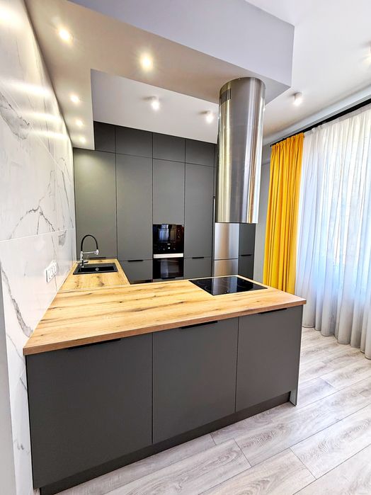 Квартира с современным ремонтом в таунхаусе