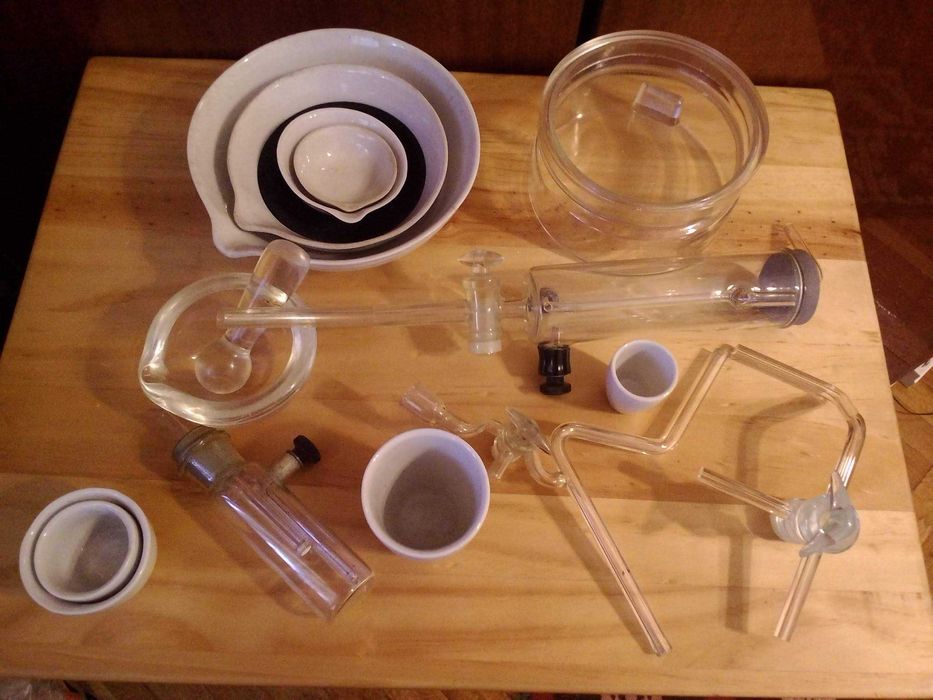 Лабораторно оборудване