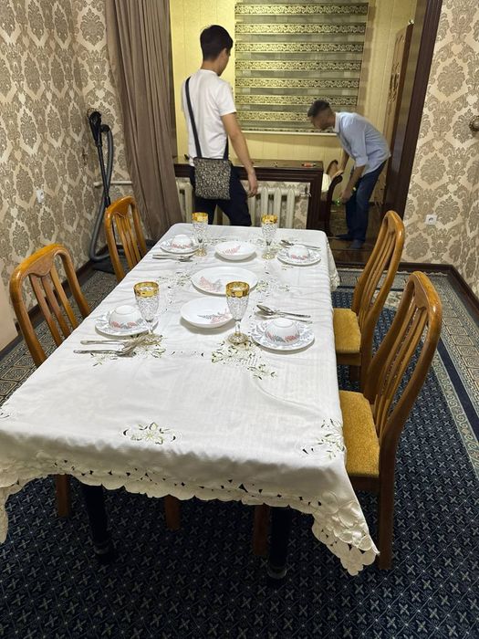 Юнусабад -19 2 х комн.передел.в трёх с обстановкой.