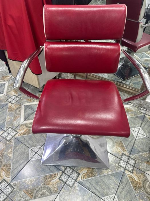 Мебели Салон Красоты «Комма» продается!!