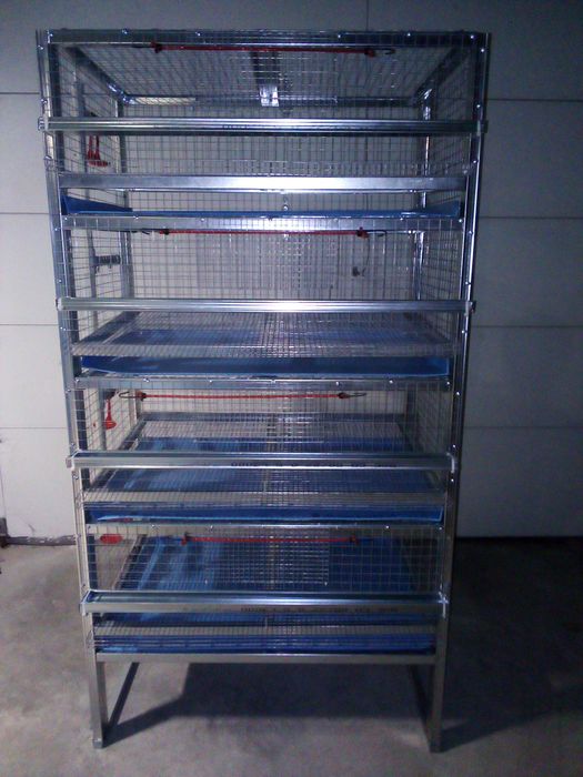 Продавам четириетажна  оборудвана професионална клетка за пъдпъдъци
