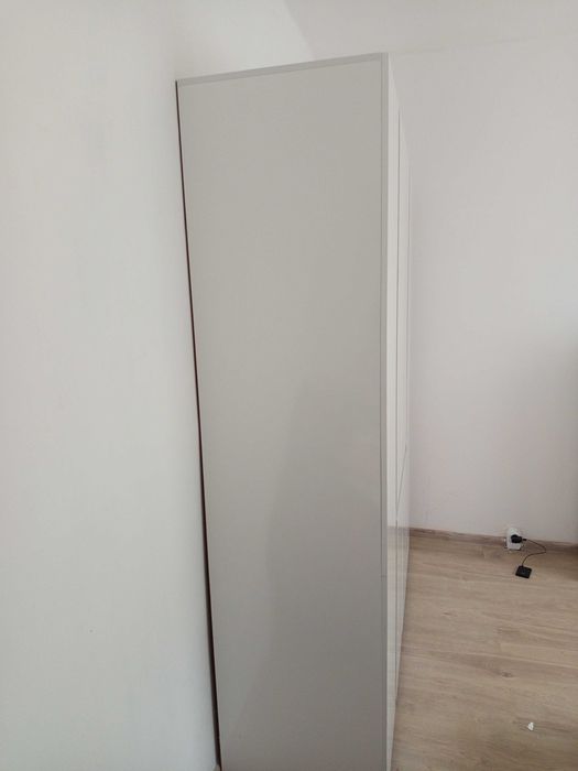 Нов гардероб бял гланц и дьб сонома