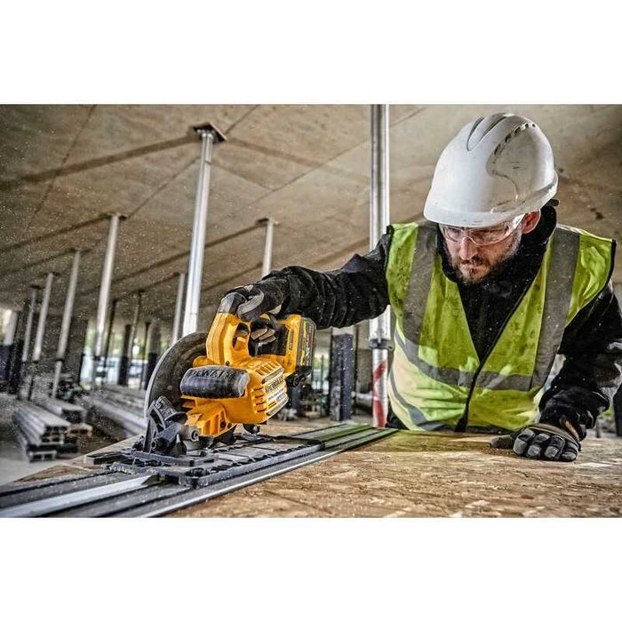 Акумулаторен ръчен циркуляр DeWALT DCS579NT, FLEXVOLT 54V, 190mm