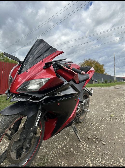 Vand Yamaha Yzf R125 an 2010