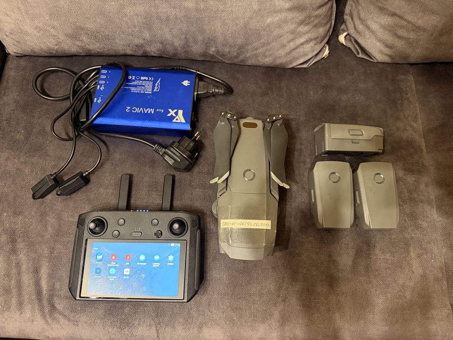 DJI mavic 2 pro + smart controller + 3 baterii
