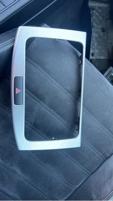Rama navigatie passat b7