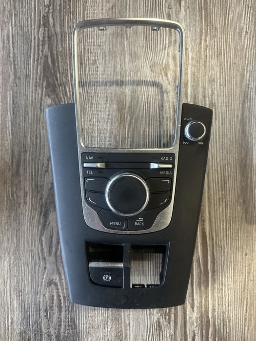 Конзола за Audi A3