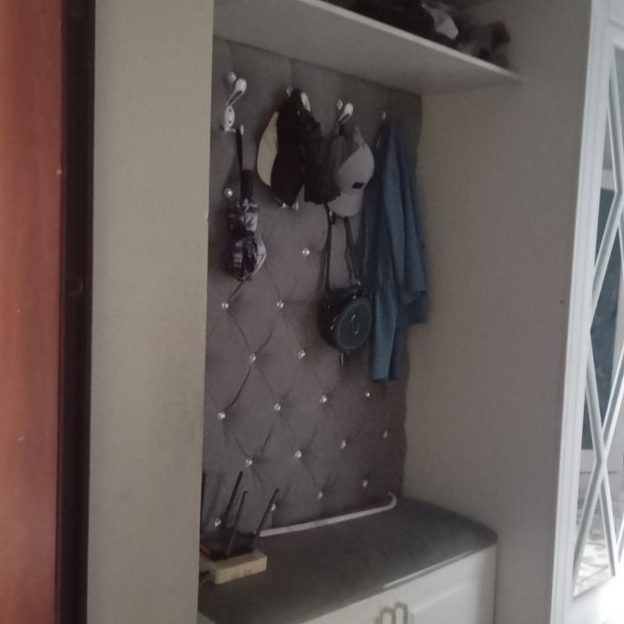 Шкаф для прихожей в отличном состоянии