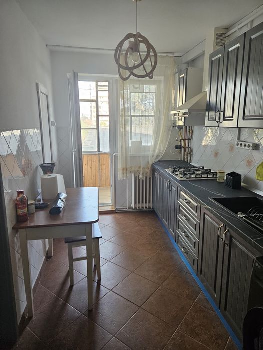 Închiriez apartament 2 camere decomandat in zona Gheorgheni str Herculane