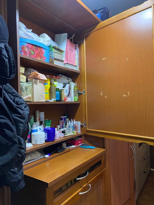 Продам прихожую.