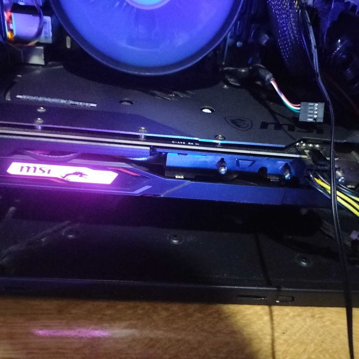 Видеокарта msi Radeon 5500 xt