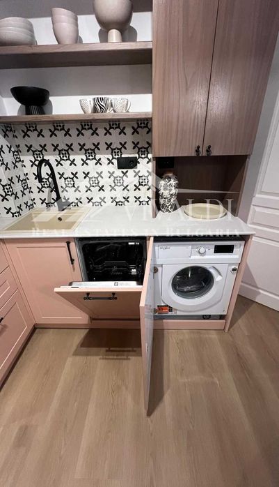 Продава се Едностаен апартамент в Варна, Център - 40 кв.м за 3875 €/кв.м - Снимка #5