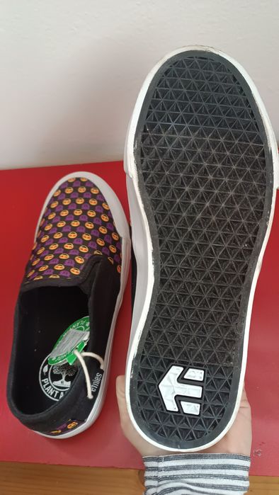 Ethnies slip on обувки