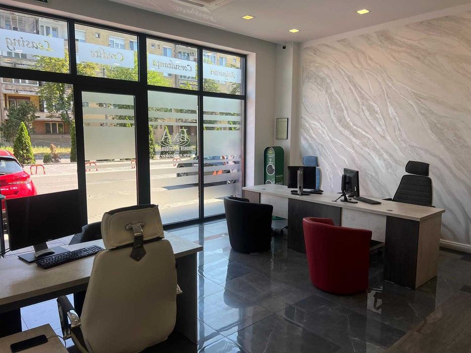Inchiriez spatiu comercial in Oradea