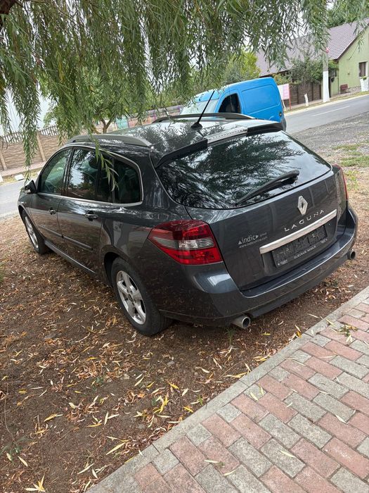 Vand piese pentru renault