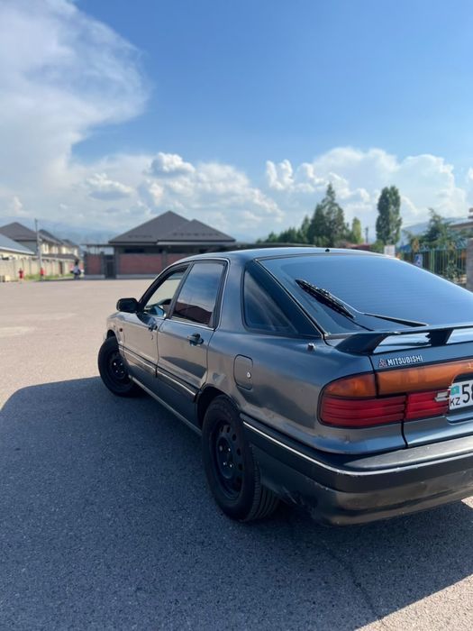 Mitsubishi galant